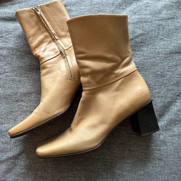 Etienne Aigner Shoes - Vintage 🌙 Etienne Aigner Tan Heeled Boots with Classic Silhouette